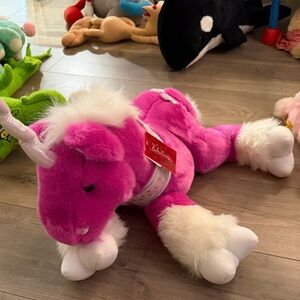 Vintage 2001 commonwealth hot pink unicorn excellent condition with tags